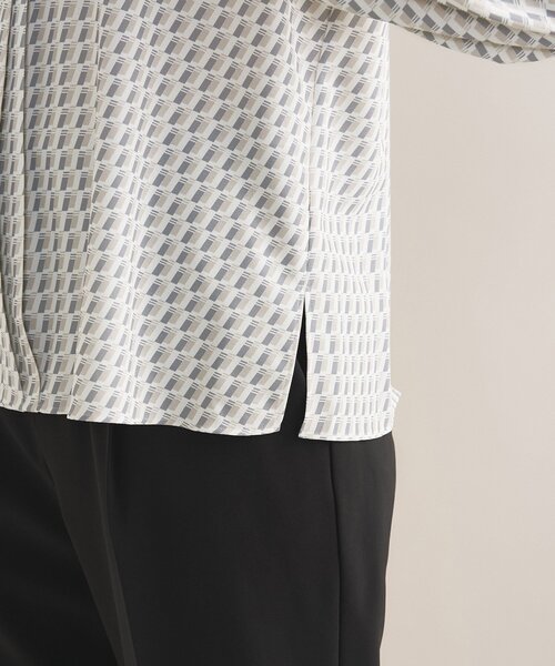 INDIVI（インディヴィ）の「【洗える／透けにくい】ジオメ柄プリントブラウス（シャツ/ブラウス・レディース・サックスブルー系/ベージュ系その他4/ホワイト/ネイビー・38/36/19/15 /40/13/05）」の9枚目の写真