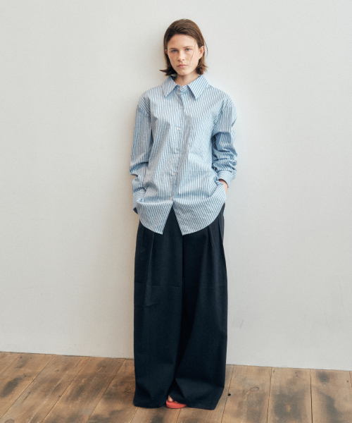 CITTA（シータ）の「Essential Multi Stripe Comfort Shirt_CTT386(Blue)（シャツ/ブラウス・レディース・ブルー・FREE）」の2枚目の写真