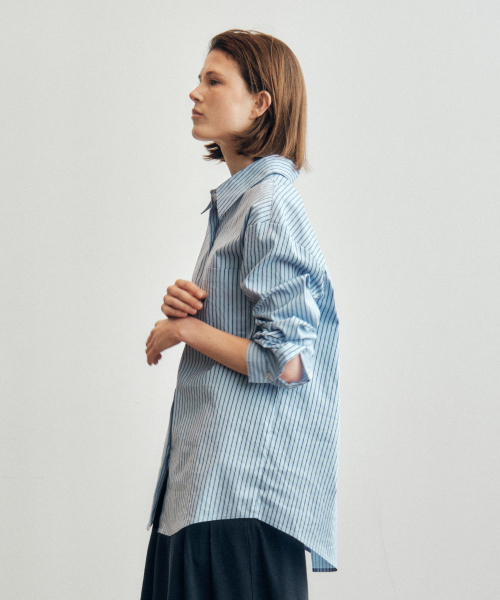 CITTA（シータ）の「Essential Multi Stripe Comfort Shirt_CTT386(Blue)（シャツ/ブラウス・レディース・ブルー・FREE）」の3枚目の写真