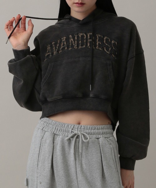 AVANDRESS(アバンドレス )の「AVANDRESS/レオパードロゴフーディ―(スウェット・レディース・ブラック・SMALL)」の1枚目の写真