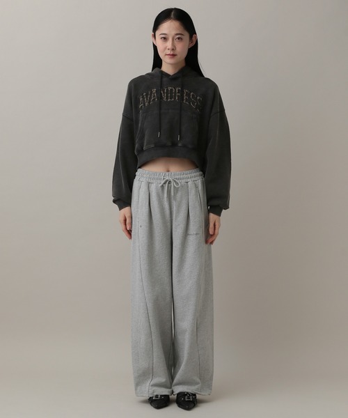 AVANDRESS(アバンドレス )の「AVANDRESS/レオパードロゴフーディ―(スウェット・レディース・ブラック・SMALL)」の4枚目の写真