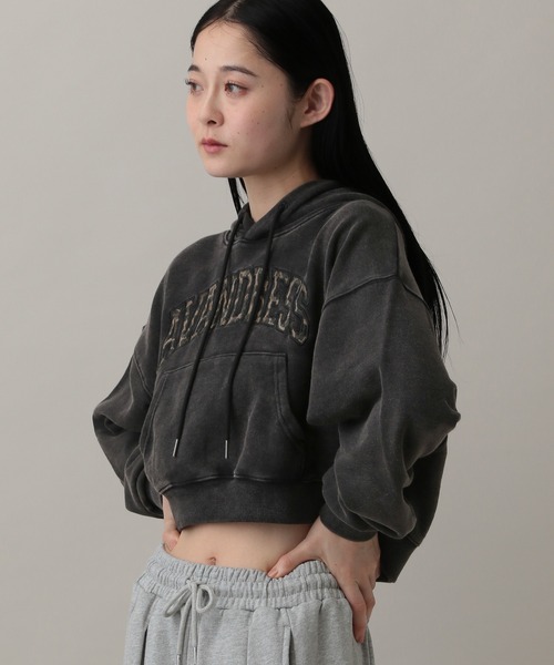 AVANDRESS(アバンドレス )の「AVANDRESS/レオパードロゴフーディ―(スウェット・レディース・ブラック・SMALL)」の5枚目の写真