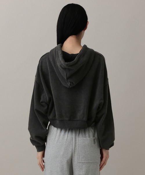 AVANDRESS(アバンドレス )の「AVANDRESS/レオパードロゴフーディ―(スウェット・レディース・ブラック・SMALL)」の16枚目の写真