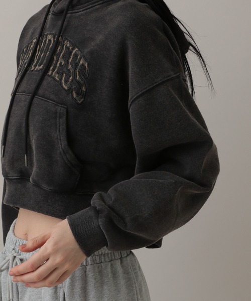AVANDRESS(アバンドレス )の「AVANDRESS/レオパードロゴフーディ―(スウェット・レディース・ブラック・SMALL)」の13枚目の写真