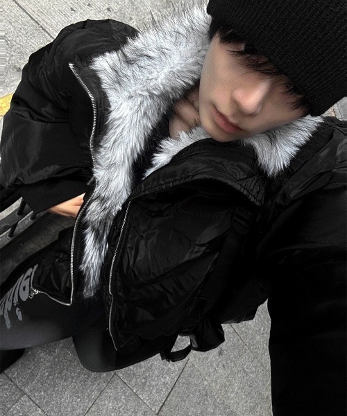 COSYHARU（コシハル）の「ファードッキングディープブラックブルゾン（ブルゾン・メンズ・ブラック・MEDIUM/LARGE）」の2枚目の写真