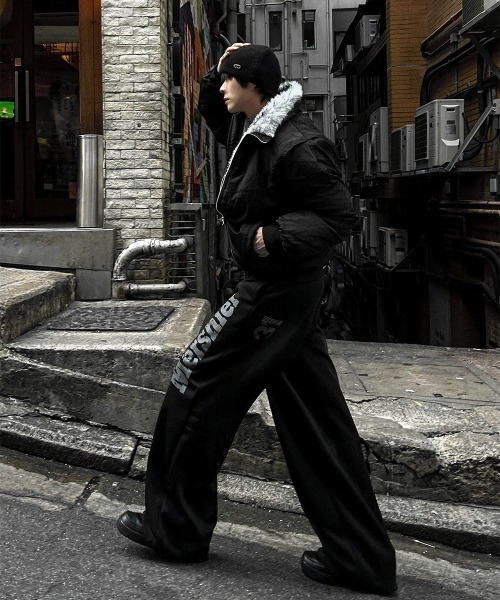 COSYHARU（コシハル）の「ファードッキングディープブラックブルゾン（ブルゾン・メンズ・ブラック・MEDIUM/LARGE）」の4枚目の写真