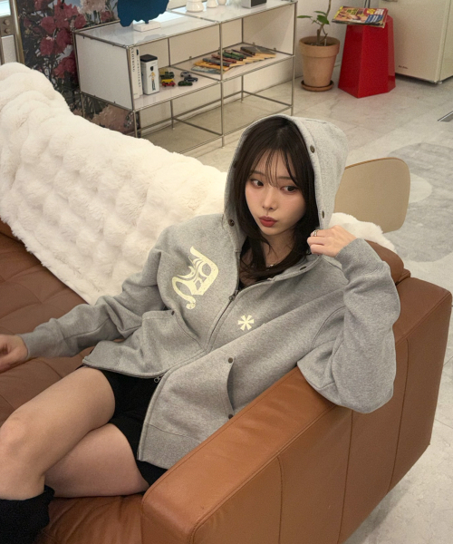 AMOU（アモウ）の「AMOU Fur Hoodie Zip-Up GREY（パーカー・レディース・その他・2/1）」の12枚目の写真
