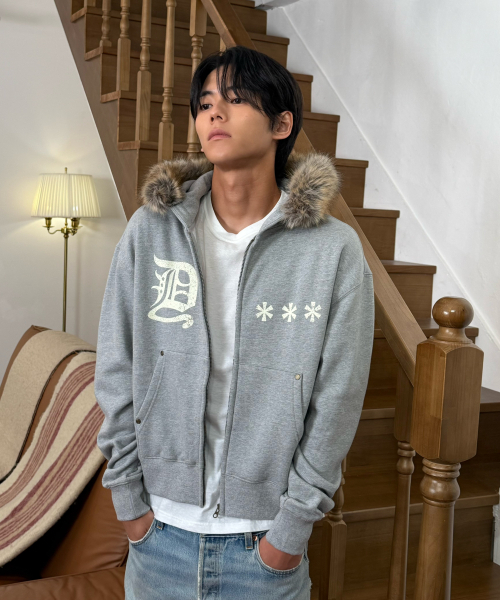 AMOU（アモウ）の「AMOU Fur Hoodie Zip-Up GREY（パーカー・レディース・その他・2/1）」の3枚目の写真