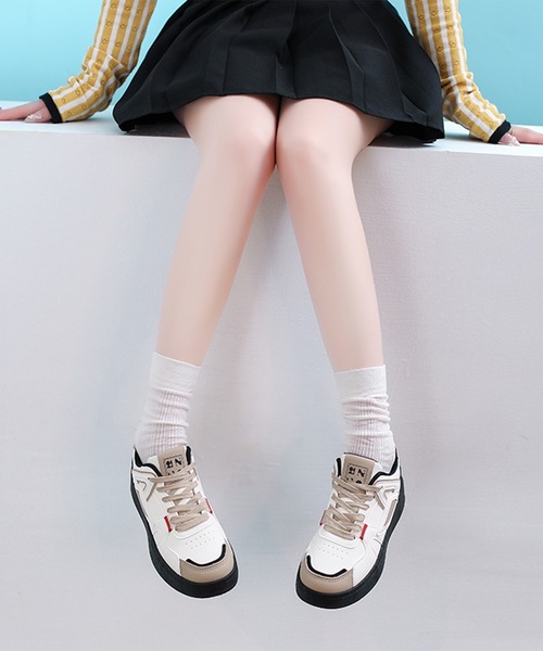 Lace Ladies（レースレディース）の「配色 デザイン 厚底 コート スニーカー（スニーカー・レディース・グレー/ブラック・23cm/23.5cm/24cm/24.5cm/25cm）」の5枚目の写真