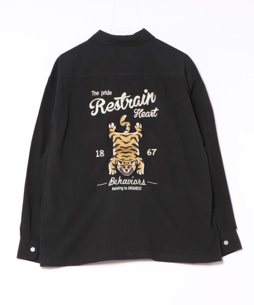 POWER TO THE PEOPLE(パワートゥーザピープル)の「【POWER TO THE PEOPLE】リネンライク チベタンタイガー バック刺繍 長袖シャツ(シャツ/ブラウス・メンズ・カーキ/ブラック/アイボリー・LARGE/MEDIUM/X-LARGE)」の4枚目の写真