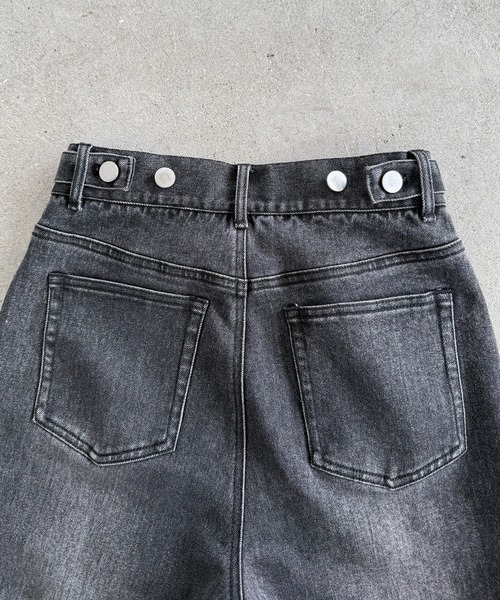 callautia(カラウティア)の「セミワイドフレアデニムパンツ(デニムパンツ・レディース・ブラック/ライトブルー/ワンウォッシュ・LARGE/MEDIUM/SMALL)」の10枚目の写真