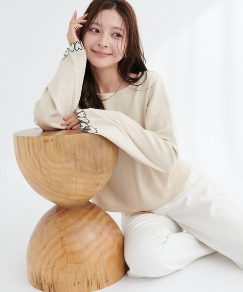 natural couture(ナチュラルクチュール)の「お袖ハートショート丈ニットプルオーバー(ニット/セーター・レディース・アイボリー/ピンク/サックスブルー/ブラック・FREE)」の9枚目の写真