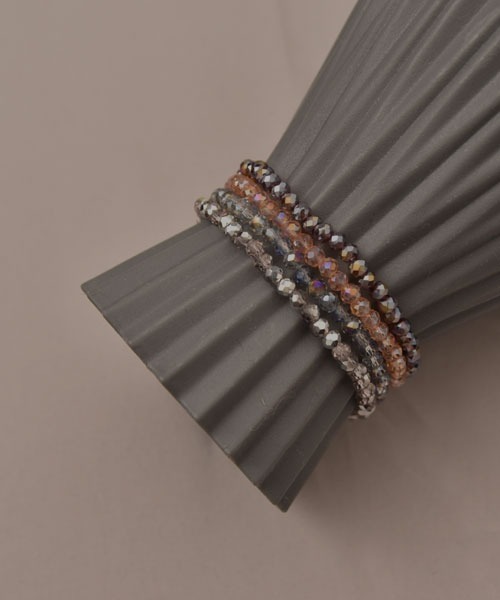 Mayree(メイリー)の「【resonance】カラービーズ ブレスレット/ヘアゴム【4個セット/7色展開/2way】(ヘアゴム・レディース・ブルー系/ブラック系/グリーン系/パープル系/ネイビー系/グレー系/ホワイト系・FREE)」の7枚目の写真