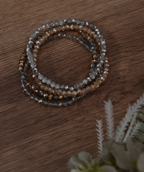 Mayree(メイリー)の「【resonance】カラービーズ ブレスレット/ヘアゴム【4個セット/7色展開/2way】(ヘアゴム・レディース・ブルー系/ブラック系/グリーン系/パープル系/ネイビー系/グレー系/ホワイト系・FREE)」の12枚目の写真