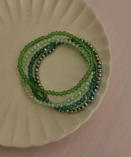 Mayree(メイリー)の「【resonance】カラービーズ ブレスレット/ヘアゴム【4個セット/7色展開/2way】(ヘアゴム・レディース・ブルー系/ブラック系/グリーン系/パープル系/ネイビー系/グレー系/ホワイト系・FREE)」の15枚目の写真