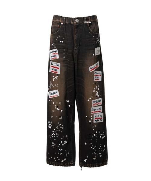 Maison MIHARA YASUHIRO(メゾンミハラヤスヒロ)の「Embellished Sticker Denim Pants(デニムパンツ・メンズ・インディゴブルー/ブラック・44/48/46)」の1枚目の写真