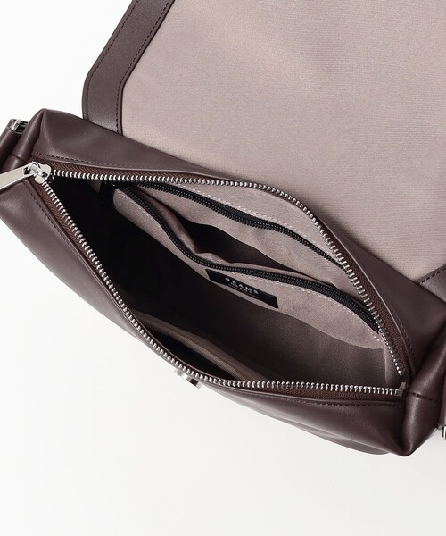 BEAMS HEART(ビームスハート)の「MPK フラップ ミニショルダーバッグ(ショルダーバッグ・メンズ・ブラウン/ブラック・ONE SIZE)」の3枚目の写真