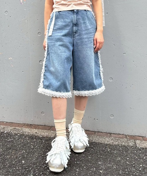 Candy Stripper（キャンディストリッパー）の「FRILL LINE DENIM HALF パンツ（デニムパンツ・レディース・ブラック/ブルー系その他・FREE）」の17枚目の写真