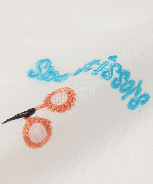 SHIPS(シップス)の「ANATHA:ポンポン 刺繍 バンダナ スカーフ(ストール/ショール・レディース・ライトホワイト・ONE SIZE)」の3枚目の写真