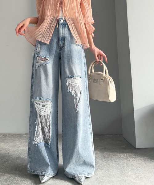 mily bilet(ミウィビレット)の「【mily bilet】甘さひとさじ♪レース付きダメージワイドデニムパンツ(ワイド)(デニムパンツ・レディース・ブルー/ブルー系その他・LARGE/MEDIUM/SMALL/X-LARGE)」の1枚目の写真