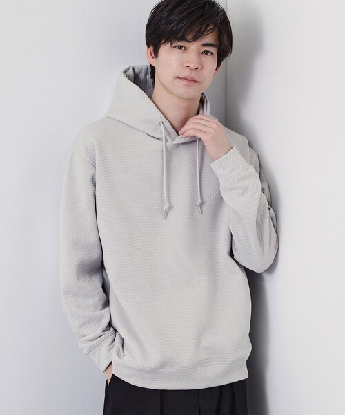 THE SHOP TK (ザ ショップ ティーケー )の「【さりげない表情が、品よく映える。】ふくれジャカードパーカ(パーカー・メンズ・ライトグレー/オフホワイト・04/02/03)」の2枚目の写真