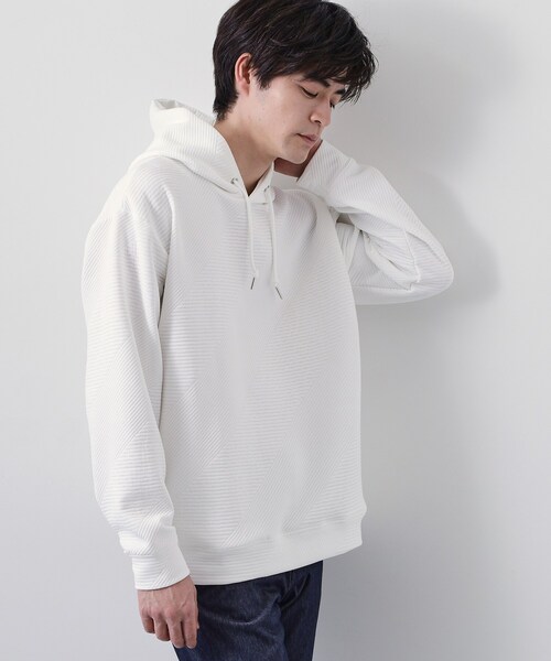 THE SHOP TK (ザ ショップ ティーケー )の「【さりげない表情が、品よく映える。】ふくれジャカードパーカ(パーカー・メンズ・ライトグレー/オフホワイト・04/02/03)」の3枚目の写真