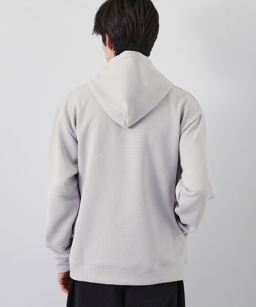 THE SHOP TK (ザ ショップ ティーケー )の「【さりげない表情が、品よく映える。】ふくれジャカードパーカ(パーカー・メンズ・ライトグレー/オフホワイト・04/02/03)」の8枚目の写真