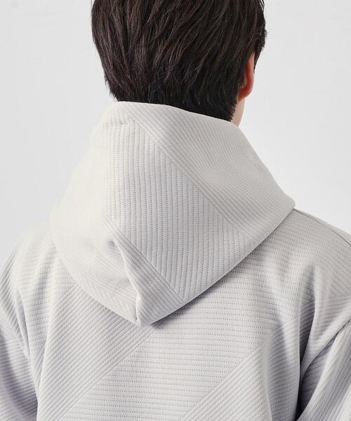THE SHOP TK (ザ ショップ ティーケー )の「【さりげない表情が、品よく映える。】ふくれジャカードパーカ(パーカー・メンズ・ライトグレー/オフホワイト・04/02/03)」の15枚目の写真