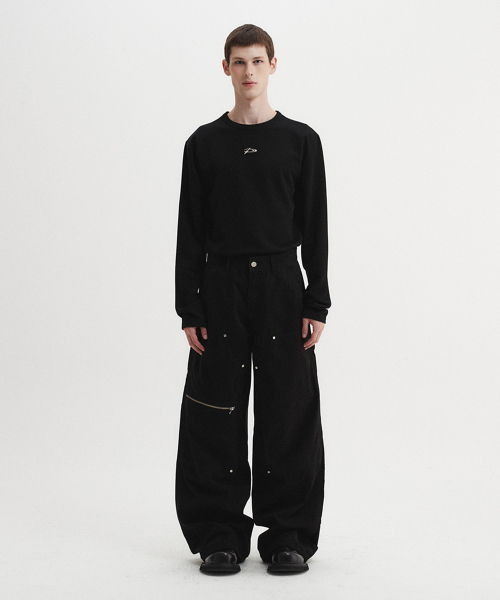 DNSR(ディーエヌエスアール)の「カーペンターパンツブラック(デニムパンツ・メンズ・その他・SMALL/MEDIUM/LARGE/X-LARGE)」の3枚目の写真