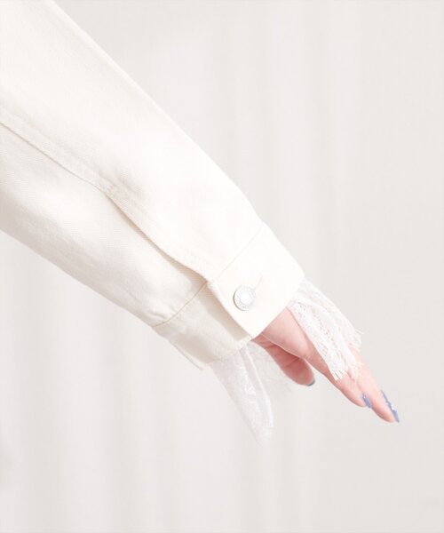 natural couture（ナチュラルクチュール）の「袖レース付きGジャン（デニムジャケット・レディース・オフホワイト/ブルー/インディゴブルー・FREE）」の21枚目の写真