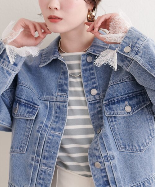 natural couture（ナチュラルクチュール）の「袖レース付きGジャン（デニムジャケット・レディース・オフホワイト/ブルー/インディゴブルー・FREE）」の4枚目の写真