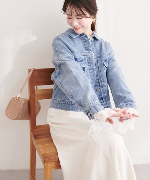 natural couture（ナチュラルクチュール）の「袖レース付きGジャン（デニムジャケット・レディース・オフホワイト/ブルー/インディゴブルー・FREE）」の7枚目の写真