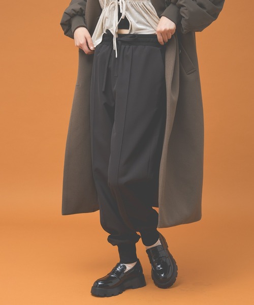 Kappa(カッパ)の「≪Kappa×and ST ウェルネスクラブ≫ダブルクロス ジョガーパンツ (ユニセックス)(その他パンツ・レディース・ブルー/ベージュ/ブラック・LARGE/MEDIUM/SMALL)」の4枚目の写真