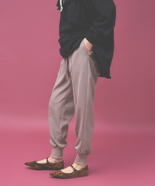 Kappa(カッパ)の「≪Kappa×and ST ウェルネスクラブ≫ダブルクロス ジョガーパンツ (ユニセックス)(その他パンツ・レディース・ブルー/ベージュ/ブラック・LARGE/MEDIUM/SMALL)」の19枚目の写真