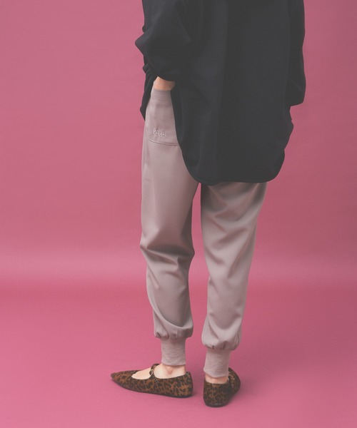 Kappa(カッパ)の「≪Kappa×and ST ウェルネスクラブ≫ダブルクロス ジョガーパンツ (ユニセックス)(その他パンツ・レディース・ブルー/ベージュ/ブラック・LARGE/MEDIUM/SMALL)」の20枚目の写真
