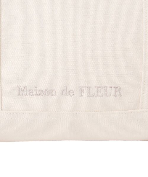 Maison de FLEUR(メゾンドフルール)の「マルチポケット帆布トートMバッグ(トートバッグ・レディース・ブラック/アイボリー・FREE)」の15枚目の写真