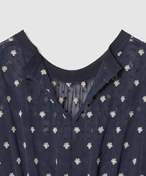 ANAYI（アナイ）の「フラワー刺繍ドットフレア ワンピース（ワンピース・レディース・ネイビー/ブラック・38/36/34）」の14枚目の写真