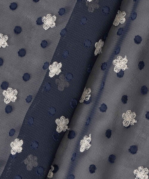 ANAYI（アナイ）の「フラワー刺繍ドットフレア ワンピース（ワンピース・レディース・ネイビー/ブラック・38/36/34）」の18枚目の写真