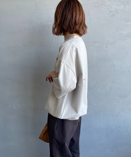 MIZUNO（ミズノ　）の「【WEB先行予約】[MIZUNO/ミズノ] 別注 ポケット付き ワンポイントロゴ刺繍 Tシャツ（Tシャツ/カットソー・レディース・グレイッシュベージュ/ブラック/ホワイト・M/S/XL/L）」の13枚目の写真