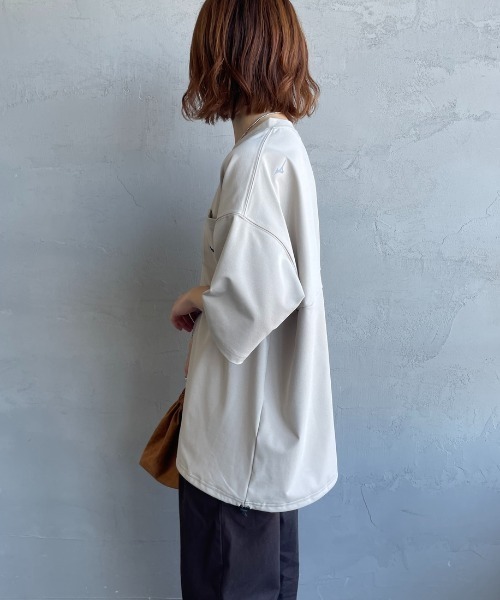 MIZUNO（ミズノ　）の「【WEB先行予約】[MIZUNO/ミズノ] 別注 ポケット付き ワンポイントロゴ刺繍 Tシャツ（Tシャツ/カットソー・レディース・グレイッシュベージュ/ブラック/ホワイト・M/S/XL/L）」の19枚目の写真