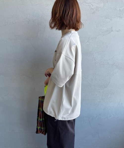 MIZUNO（ミズノ　）の「【WEB先行予約】[MIZUNO/ミズノ] 別注 ポケット付き ワンポイントロゴ刺繍 Tシャツ（Tシャツ/カットソー・レディース・グレイッシュベージュ/ブラック/ホワイト・M/S/XL/L）」の6枚目の写真