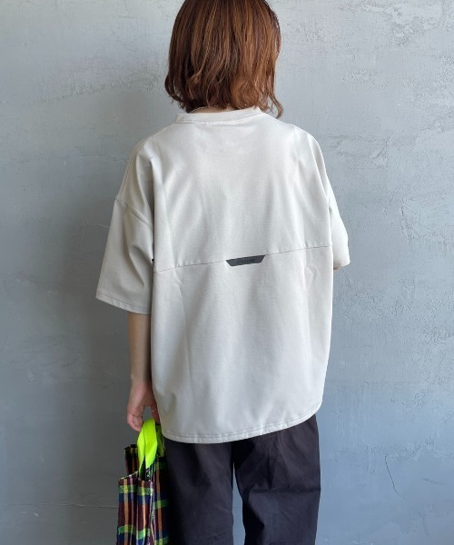 MIZUNO（ミズノ　）の「【WEB先行予約】[MIZUNO/ミズノ] 別注 ポケット付き ワンポイントロゴ刺繍 Tシャツ（Tシャツ/カットソー・レディース・グレイッシュベージュ/ブラック/ホワイト・M/S/XL/L）」の7枚目の写真