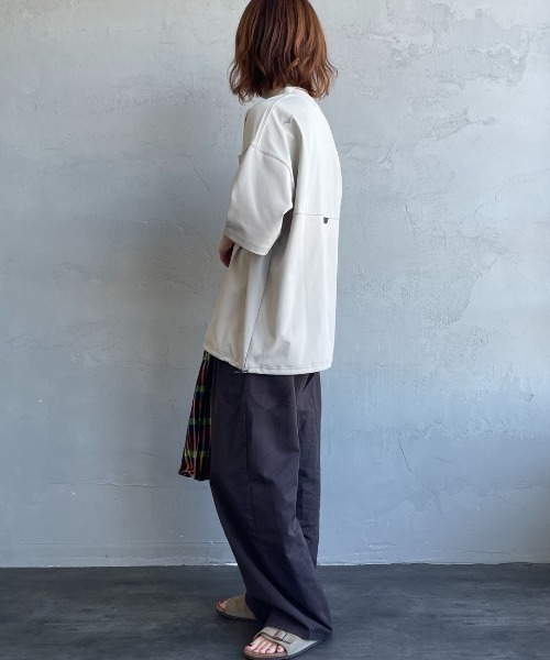 MIZUNO（ミズノ　）の「【WEB先行予約】[MIZUNO/ミズノ] 別注 ポケット付き ワンポイントロゴ刺繍 Tシャツ（Tシャツ/カットソー・レディース・グレイッシュベージュ/ブラック/ホワイト・M/S/XL/L）」の9枚目の写真