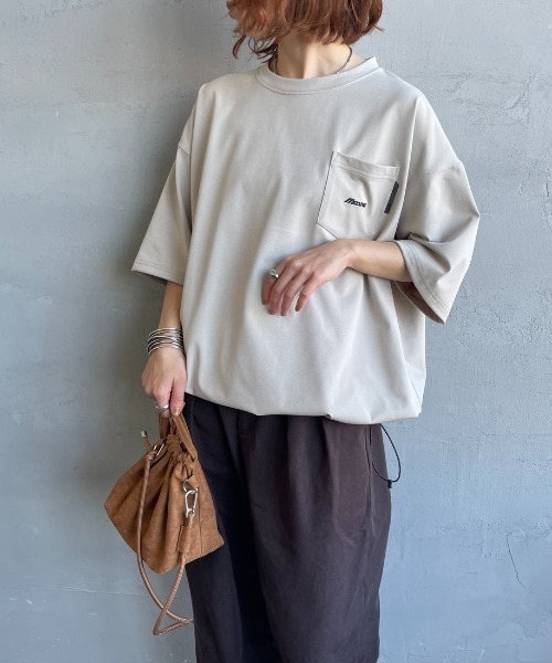 MIZUNO（ミズノ　）の「【WEB先行予約】[MIZUNO/ミズノ] 別注 ポケット付き ワンポイントロゴ刺繍 Tシャツ（Tシャツ/カットソー・レディース・グレイッシュベージュ/ブラック/ホワイト・M/S/XL/L）」の12枚目の写真