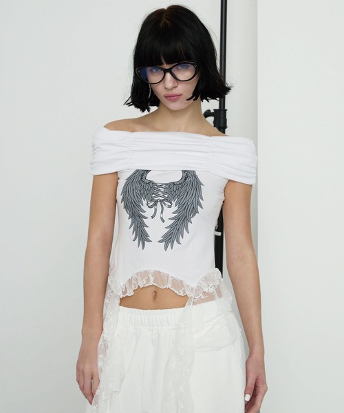 Heart Tattoo(ハートタトゥー)の「サイドレースフリルオフショルトップス / Side Lace Frill Off-Shoulder Top(Tシャツ/カットソー・レディース・ホワイト/グレー・FREE)」の1枚目の写真
