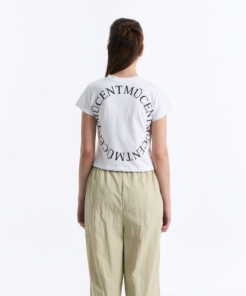MUCENT(ムセント)の「◇MUCENT◇ブランド直輸入正規品/MUCENT SIGNATURE BACK LOGO CROP T シグニチャーバックラウンド円形ロゴクロップ半袖Tシャツ(Tシャツ/カットソー・レディース・ホワイト・S)」の10枚目の写真
