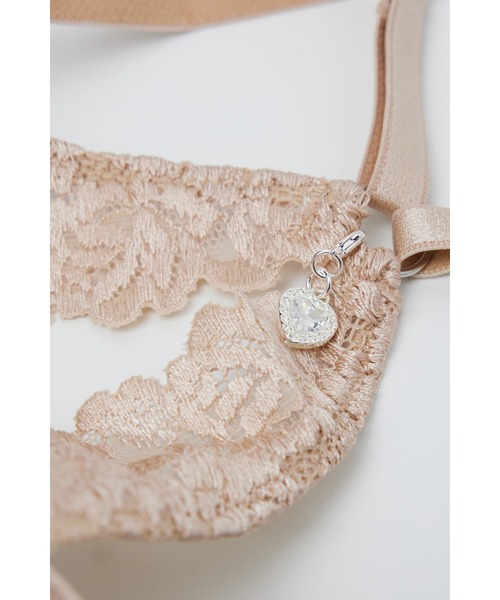 セール】Silky Flowers シルク＆レース Monica プッシュアップブラ