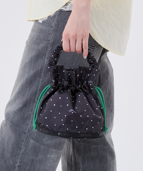 LeSportsac(レスポートサック)の「GH DRAWSTRING XBODY ブリスドット/グリーンコード(ショルダーバッグ・レディース・ブラック・FREE)」の2枚目の写真