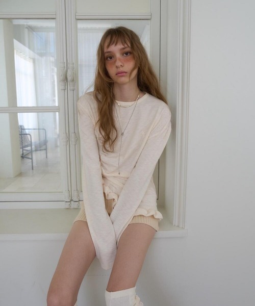 oursaalty（アウアソルティ）の「PLEASANT FRILL T-SHIRTS（Tシャツ/カットソー・レディース・チャコールグレー/ベージュ・FREE）」の5枚目の写真