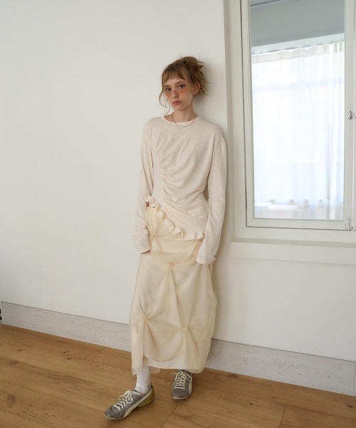 oursaalty（アウアソルティ）の「PLEASANT FRILL T-SHIRTS（Tシャツ/カットソー・レディース・チャコールグレー/ベージュ・FREE）」の10枚目の写真